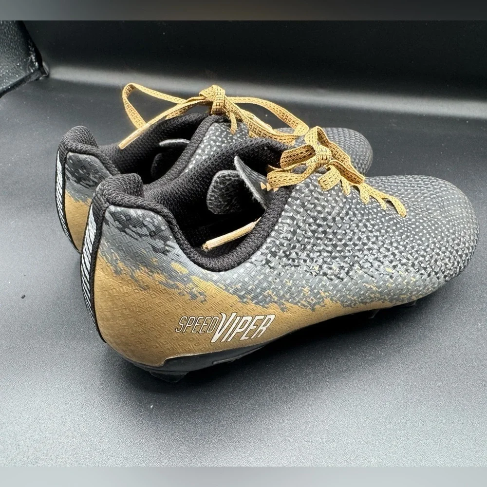 DSG Black and Gray Sneakers Modern Athletic Design